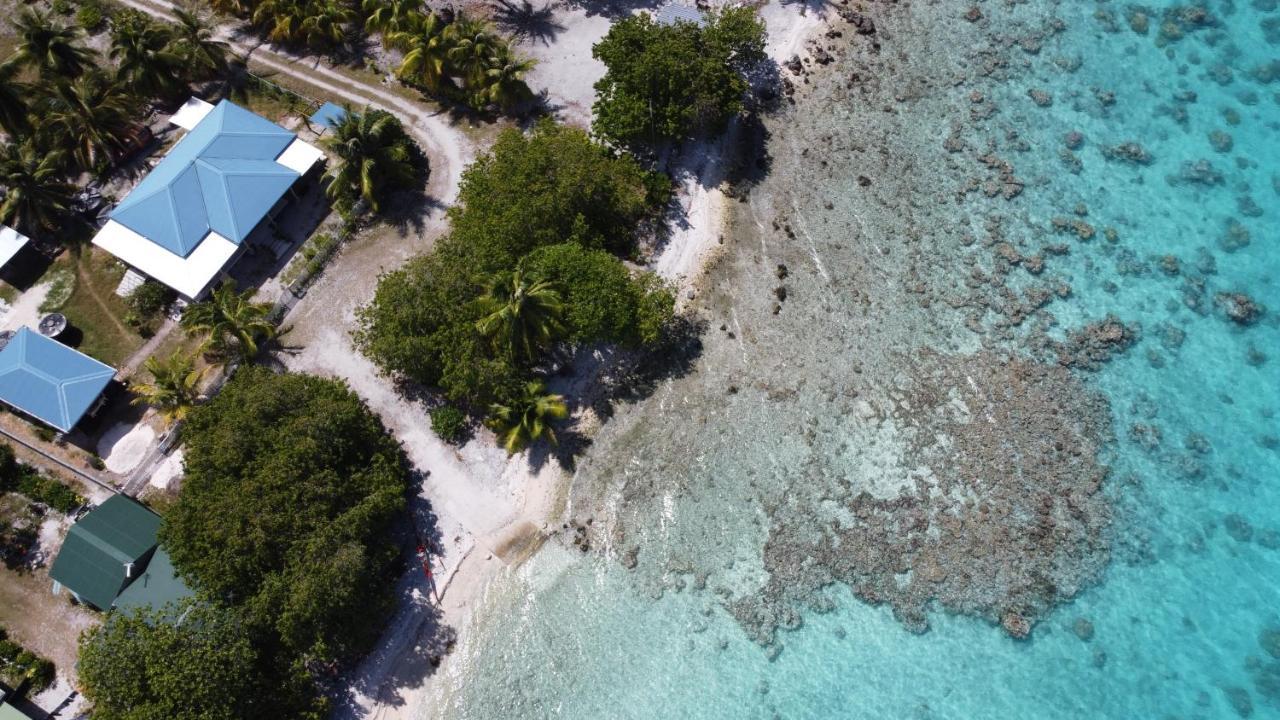 Le Fare Bleu Tiputa Rangiroa Apartment Exterior photo