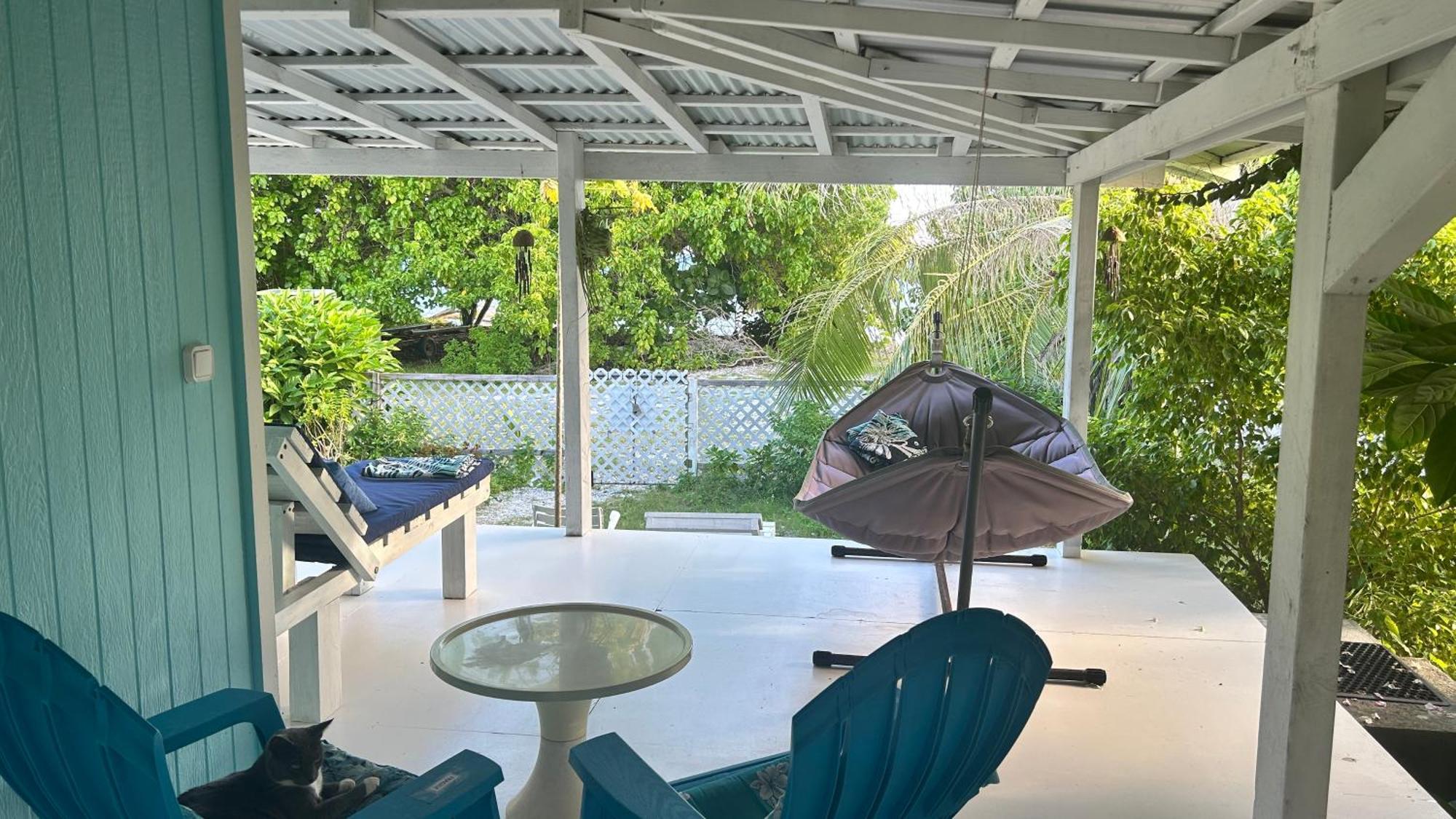 Le Fare Bleu Tiputa Rangiroa Apartment Exterior photo