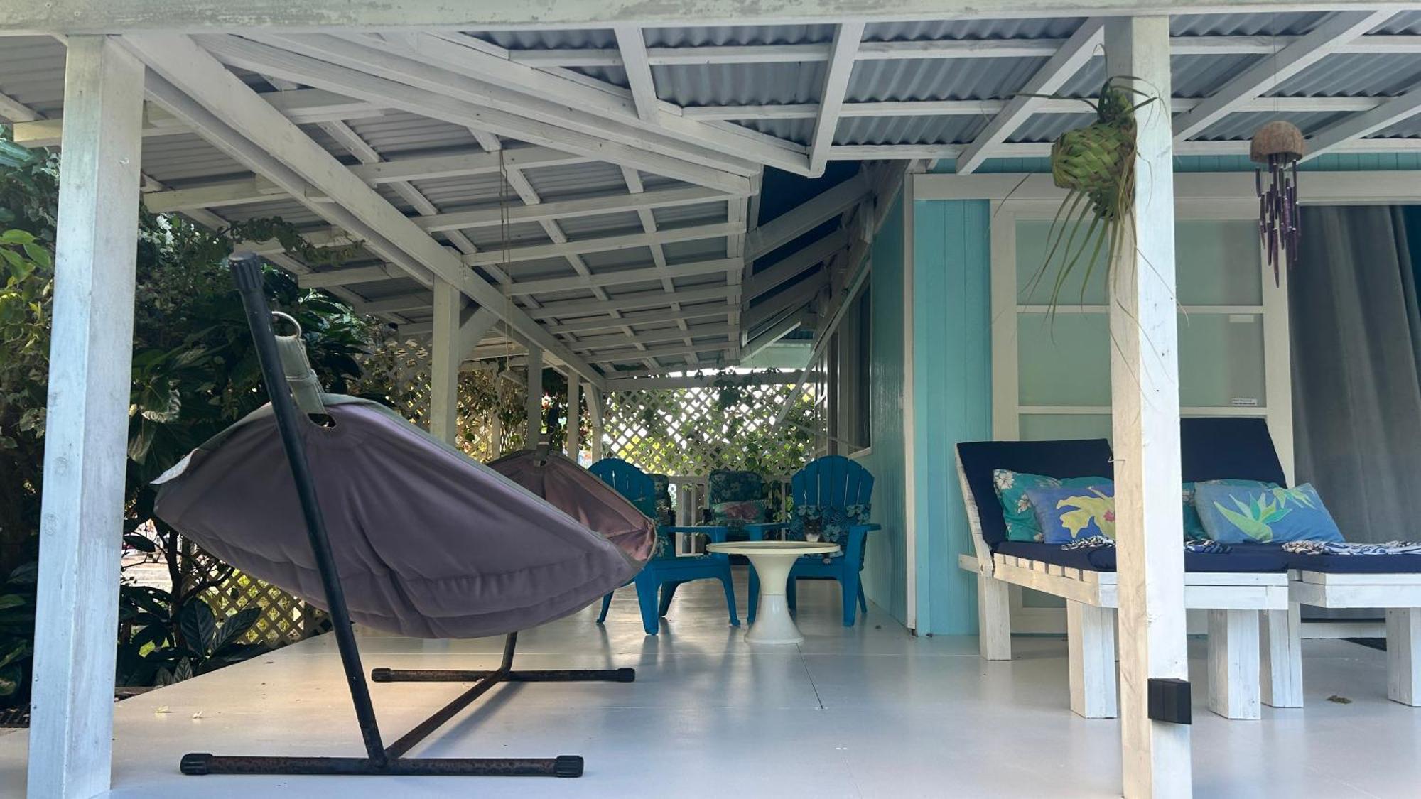 Le Fare Bleu Tiputa Rangiroa Apartment Exterior photo